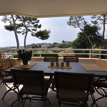 Le Beauvert - Stayinantibes Lejlighed